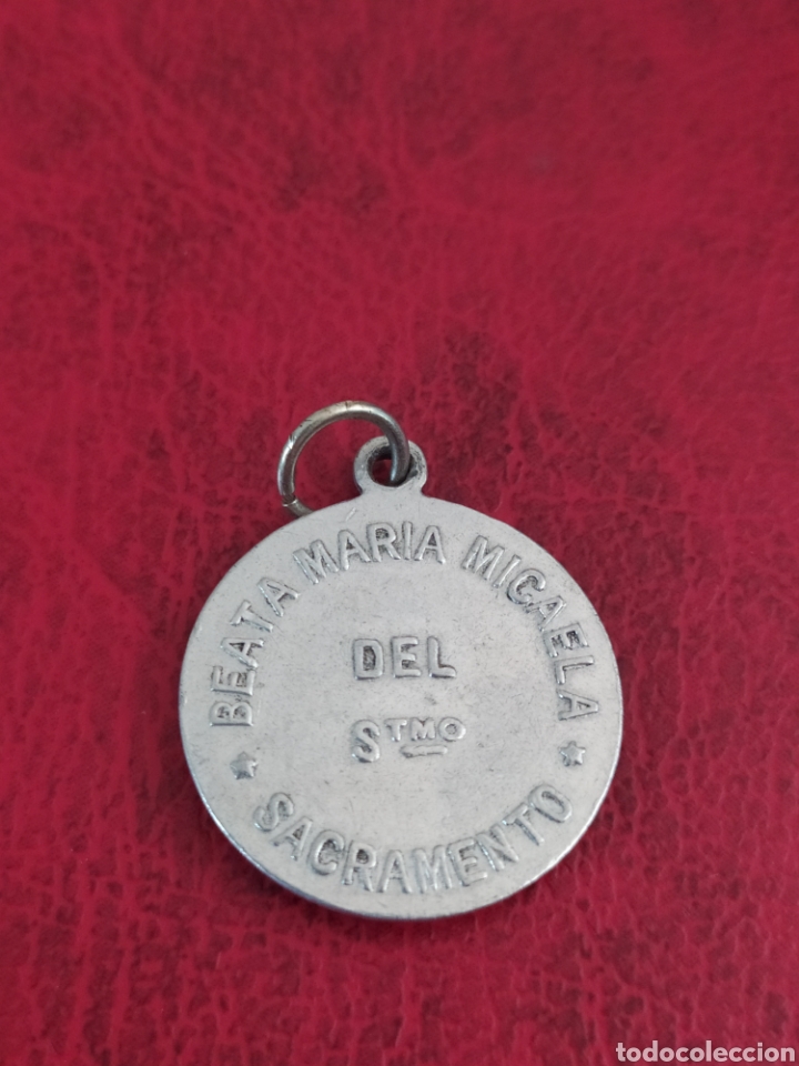 Antig&uuml;edades: MEDALLA RELIGIOSA BEATA MARIA MICAELA DEL SANTISIMO SACRAMENTO - 2CM DI&Aacute;METRO - Foto 2