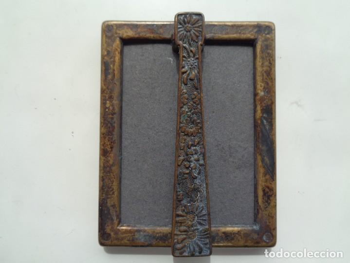 Antig&uuml;edades: PORTAFOTOS DE BRONCE - Foto 4