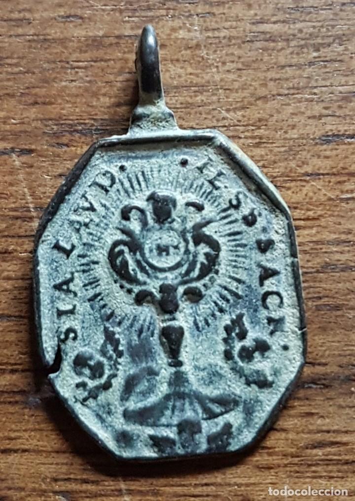 Antig&uuml;edades: Magnifica medalla Sacramento y sin pecado - Foto 1