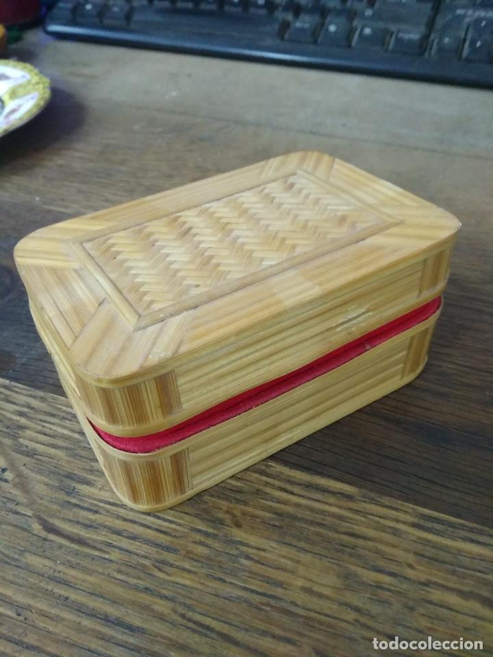 Antig&uuml;edades: Caja joyero de bamb&uacute;. Vitrina 9 - Foto 1