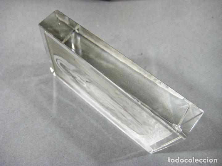 Antig&uuml;edades: TRANSPARENCIA DE CRISTAL DE LA VIRGEN MAR&Iacute;A. - Foto 3