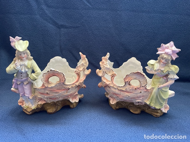 Antig&uuml;edades: Conjunto de jarrones de bisquit siglo XIX - Foto 1