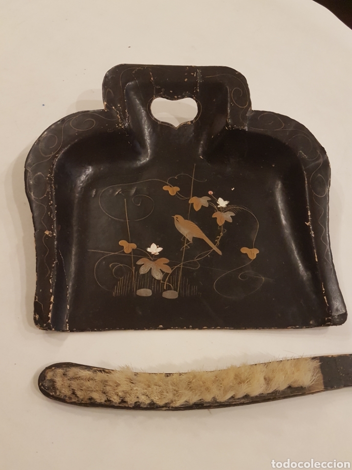 Antig&uuml;edades: RECOGEDOR DE MIGAS Y CEPILLO ISABELINO - Foto 4
