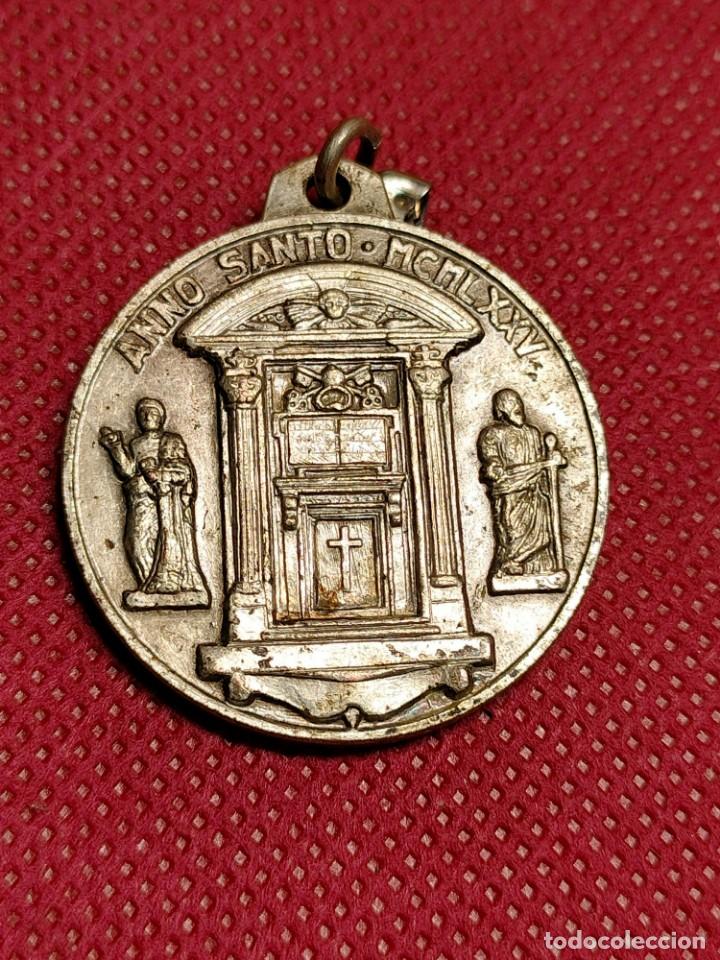 Antig&uuml;edades: MEDALLA A&Ntilde;O SANTO MCMLXXV - Foto 1