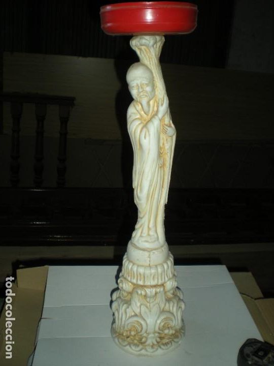 Antig&uuml;edades: PIE PARA LAMPARA EN PLASTICO H5cm DBASE 14cm - Foto 1