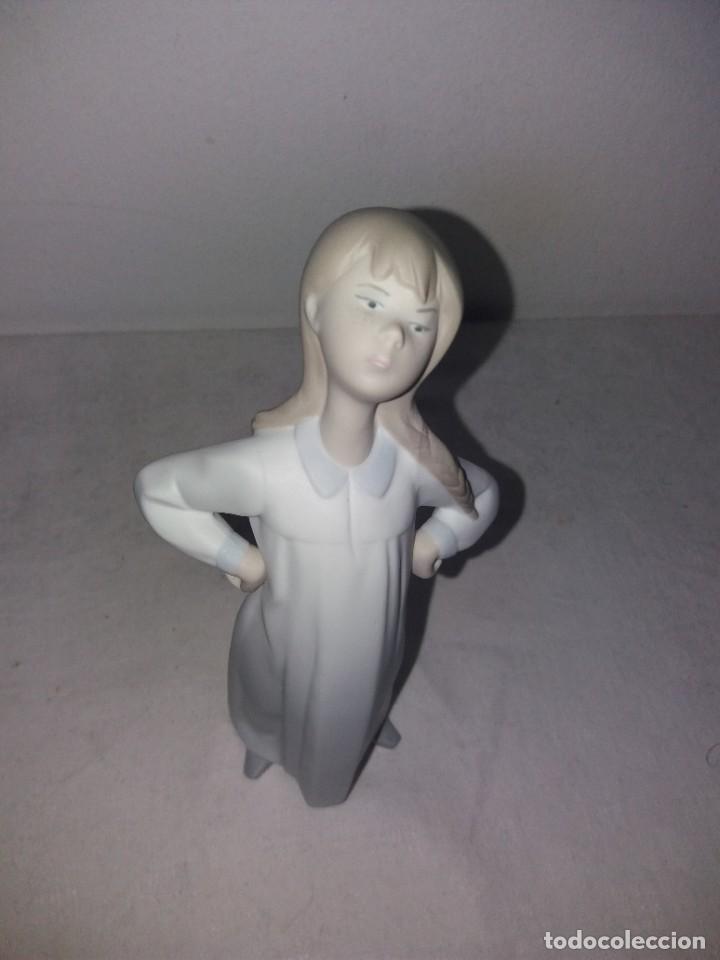 Antig&uuml;edades: Figura NAO de Lladr&oacute; mate - Foto 2