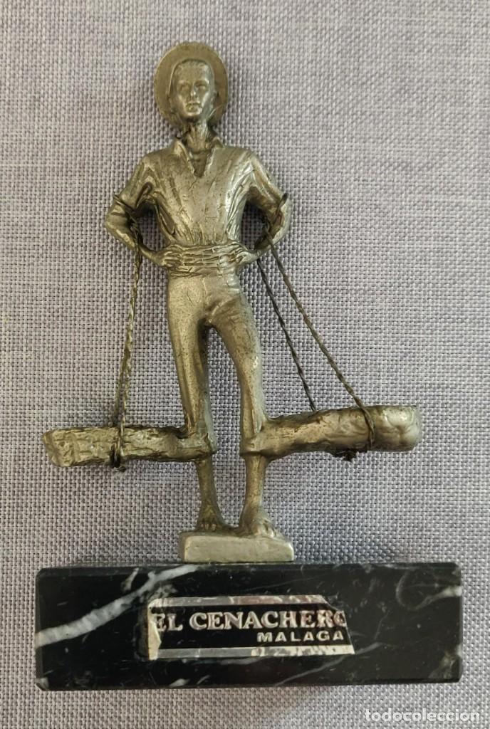 Antig&uuml;edades: Figura de el Cenachero - Foto 4