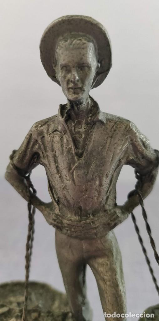 Antig&uuml;edades: Figura de el Cenachero - Foto 5