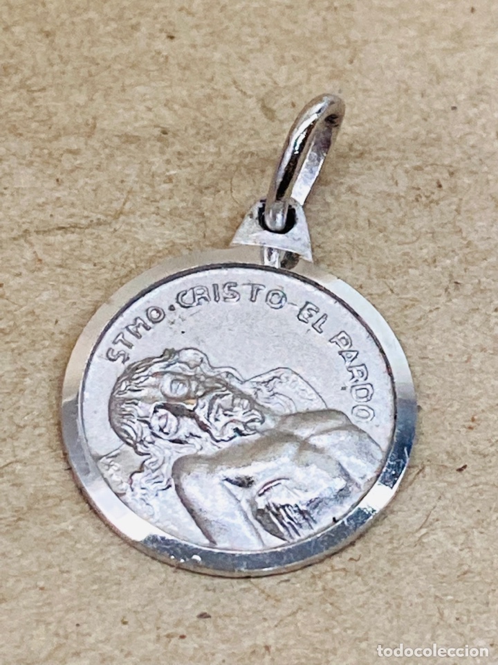 Antig&uuml;edades: Medalla religiosa met&aacute;lica - Foto 1