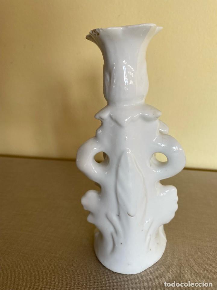 Antig&uuml;edades: CANDELABRO PORCELANA BLANCA - Foto 3