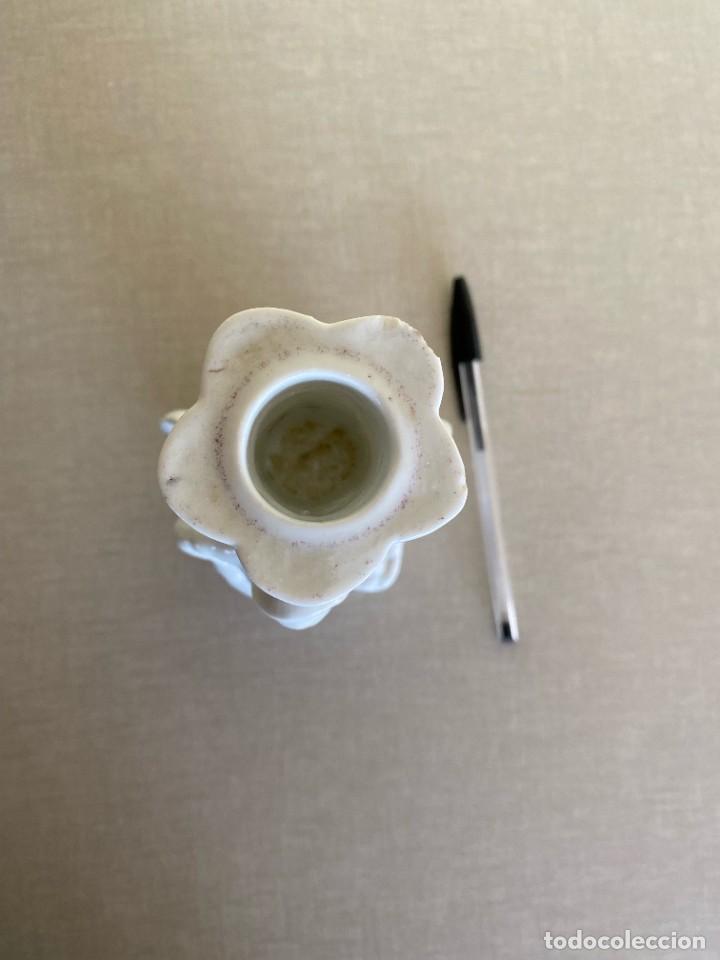 Antig&uuml;edades: CANDELABRO PORCELANA BLANCA - Foto 6
