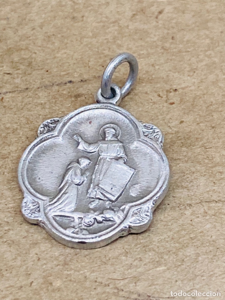 Antig&uuml;edades: Medalla religiosa met&aacute;lica - Foto 1