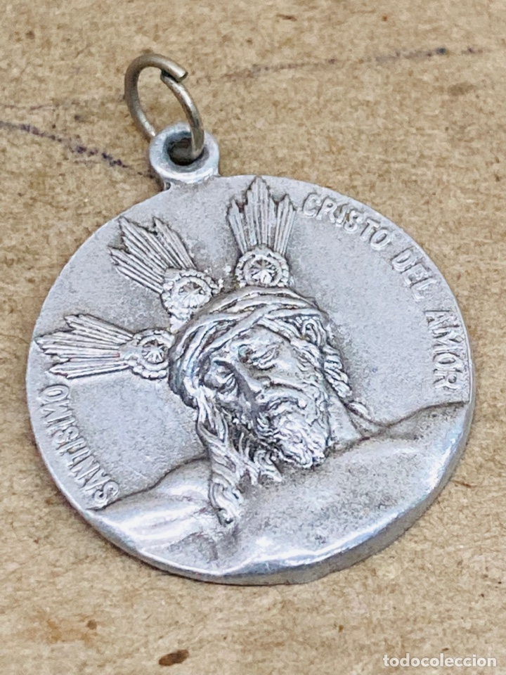Antig&uuml;edades: Medalla religiosa met&aacute;lica - Foto 1
