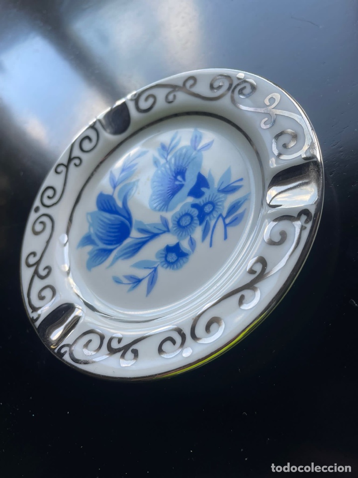 Antig&uuml;edades: Plato de porcelana decorativa - Foto 2
