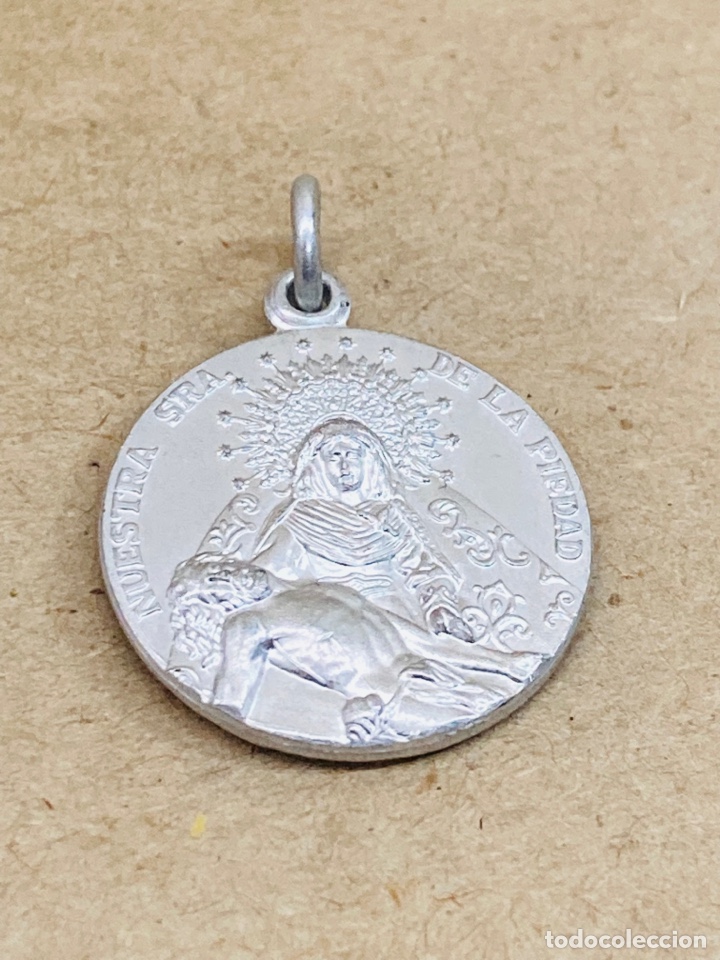 Antig&uuml;edades: Medalla religiosa met&aacute;lica - Foto 2