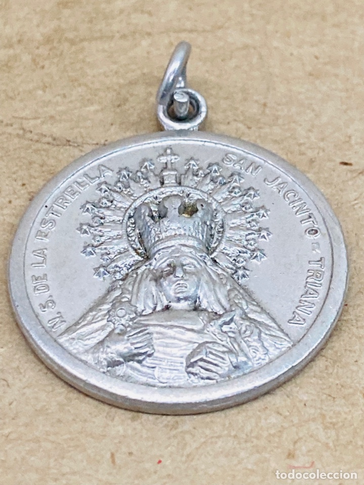 Antig&uuml;edades: Medalla religiosa met&aacute;lica - Foto 1