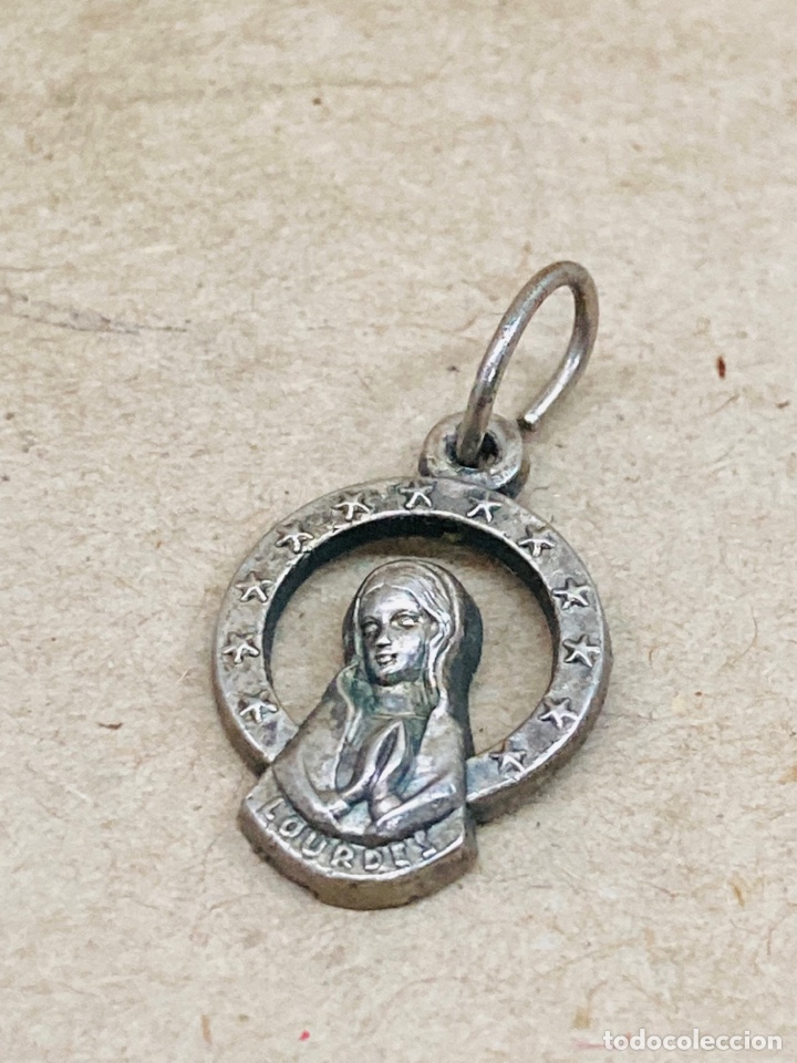 Antig&uuml;edades: Medalla religiosa met&aacute;lica - Foto 1