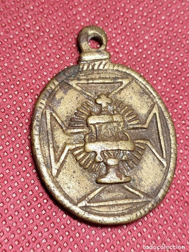 Antig&uuml;edades: MEDALLA VIRGEN/CALIZ - Foto 2