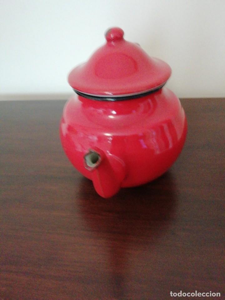 Antig&uuml;edades: Tetera de Hierro Esmaltada Roja - Foto 3