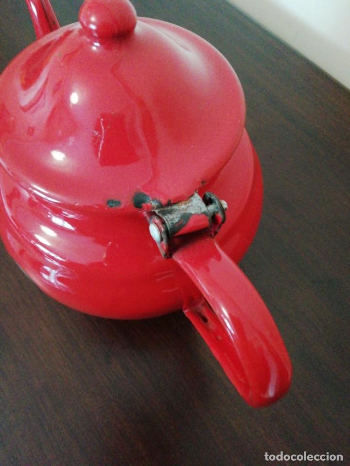 Antig&uuml;edades: Tetera de Hierro Esmaltada Roja - Foto 4