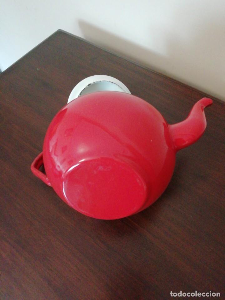 Antig&uuml;edades: Tetera de Hierro Esmaltada Roja - Foto 7