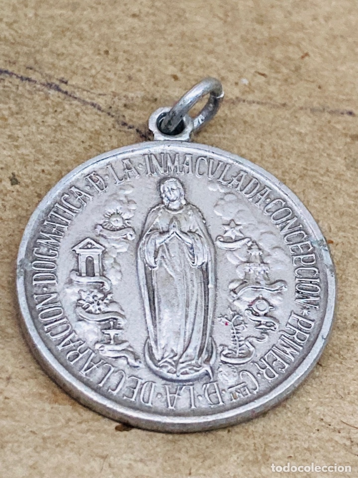 Antig&uuml;edades: Medalla religiosa met&aacute;lica - Foto 1