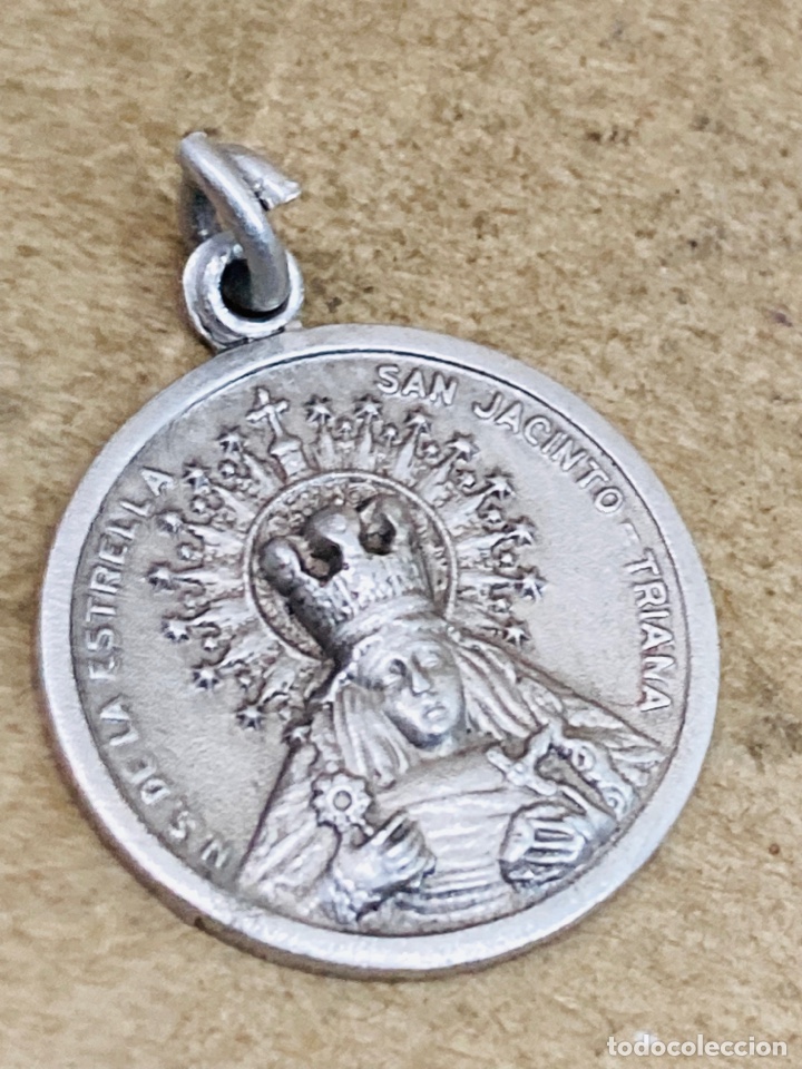 Antig&uuml;edades: Medalla religiosa met&aacute;lica - Foto 1