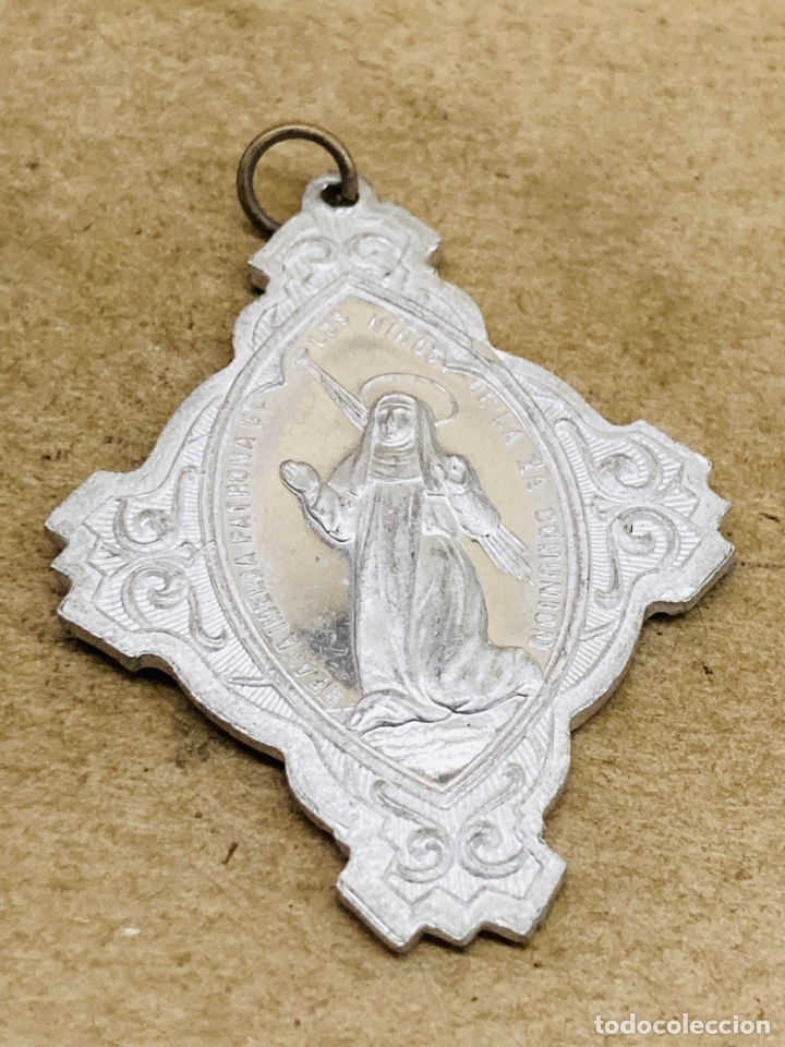 Antig&uuml;edades: Medalla religiosa met&aacute;lica - Foto 1