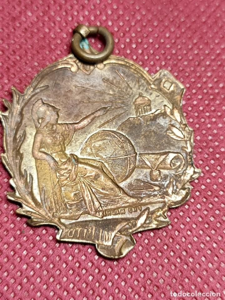 Antig&uuml;edades: MEDALLA MERITO - Foto 2