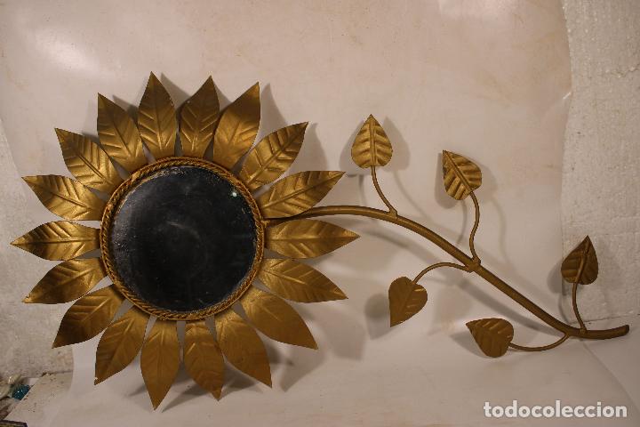 Antig&uuml;edades: espejo sol vintage flor de metal - Foto 2
