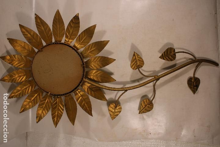 Antig&uuml;edades: espejo sol vintage flor de metal - Foto 3
