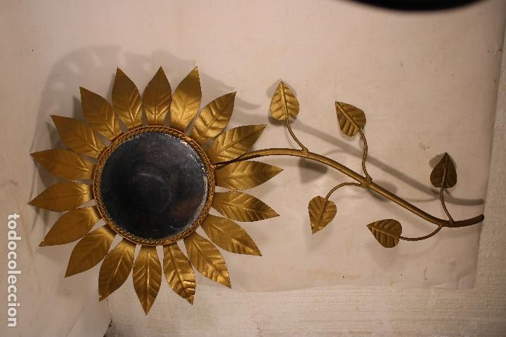 Antig&uuml;edades: espejo sol vintage flor de metal - Foto 5
