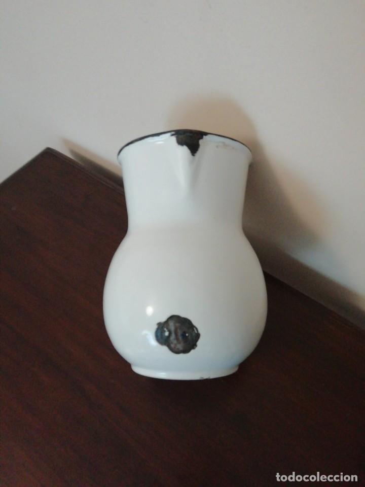 Antig&uuml;edades: Jarra de hierro Esmaltada blanca. - Foto 7
