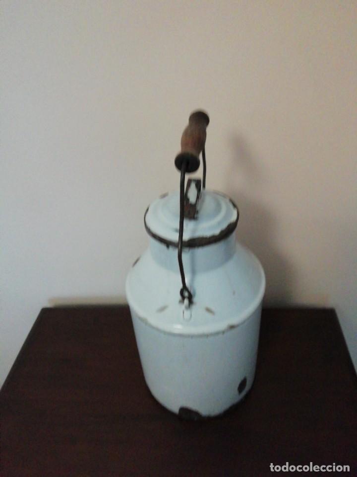 Antig&uuml;edades: Lechera de hierro esmaltada blanca - Foto 4