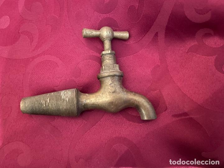 Antig&uuml;edades: Grifo de tonel - Foto 2