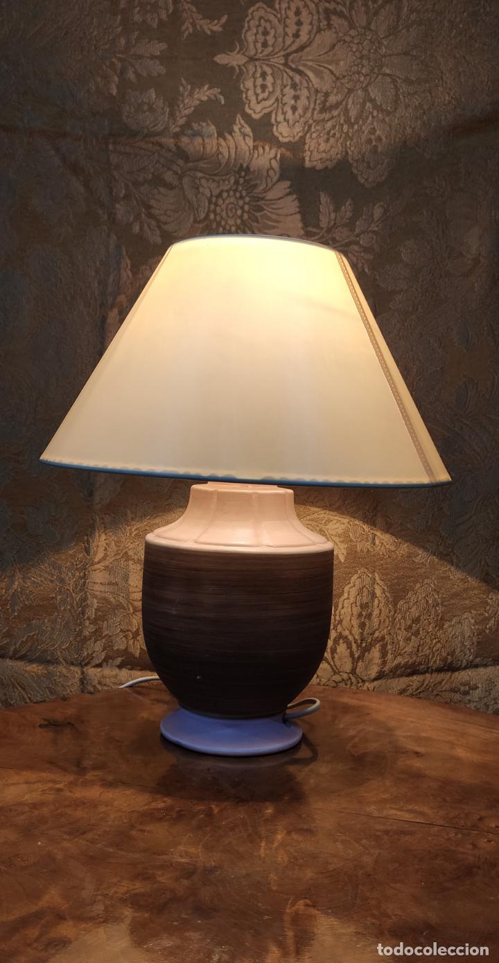 Antig&uuml;edades: L&aacute;mpara sobremesa Imitaci&oacute;n Madera - Foto 1