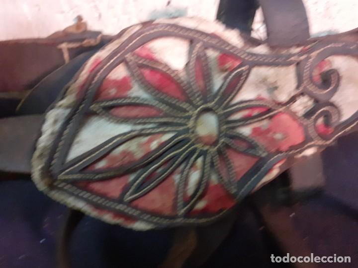 Antig&uuml;edades: Cabezada de caballo cuero - Foto 2