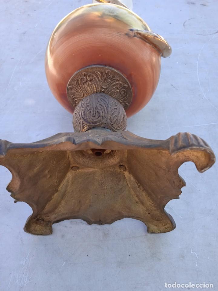 Antig&uuml;edades: Jarr&oacute;n grande de porcelana y bronce - Foto 3