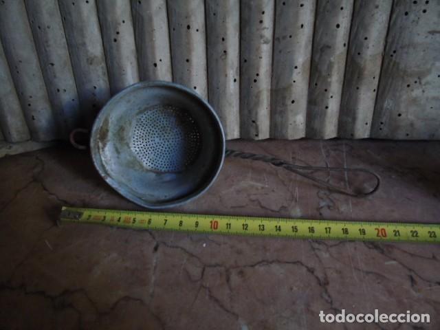 Antig&uuml;edades: COLADOR ANTIGUO DE ALUMINIO - Foto 1