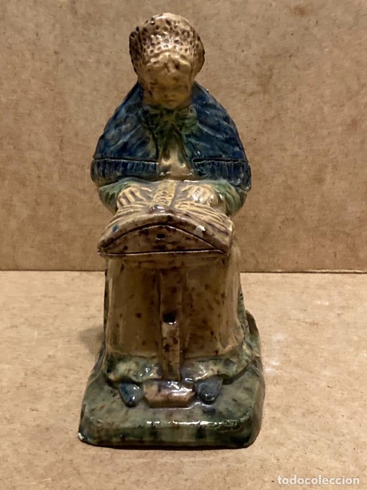 Antig&uuml;edades: Mujer sentada tejiendo - Foto 9