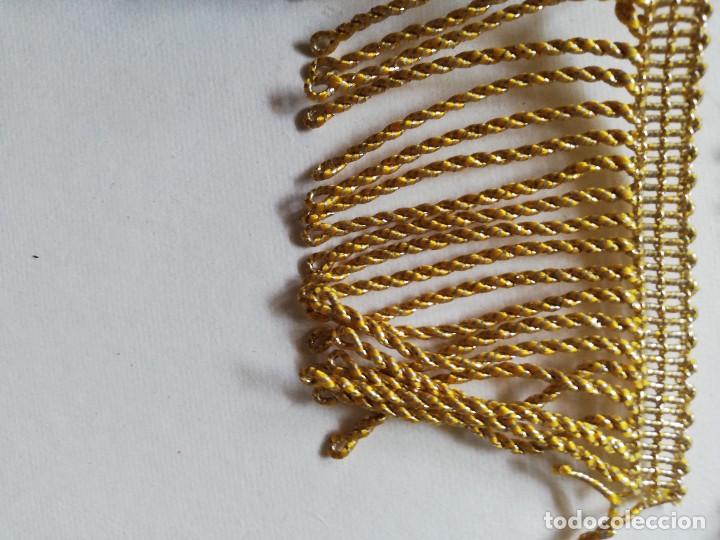Antig&uuml;edades: Dos piezas de flecos de algod&oacute;n e hilo met&aacute;lico de oro - Foto 3