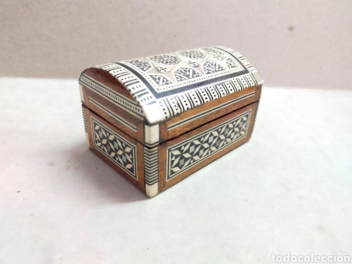 Antig&uuml;edades: CAJA COFRE EN MADERA CON INCRUSTACIONES. - Foto 11