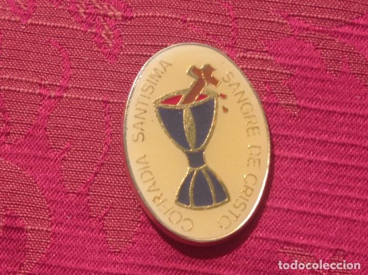 Antig&uuml;edades: Cofrad&iacute;a Sant&iacute;sima sangre de Cristo broche - Foto 1
