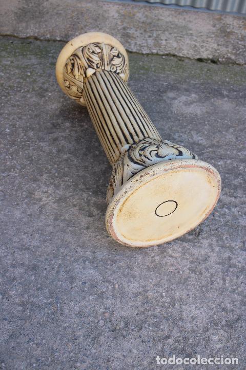 Antig&uuml;edades: peana macetero de ceramica - Foto 2