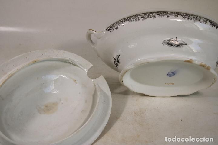 Antig&uuml;edades: sopera con sello en la base - Foto 2