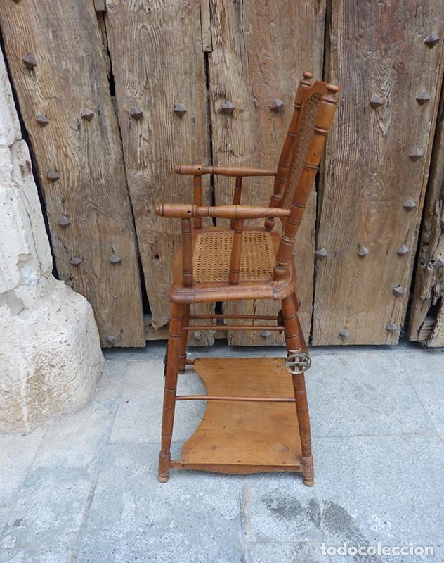 Antig&uuml;edades: Sillita infantil convertible - Foto 2