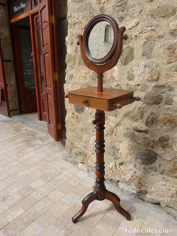 Antig&uuml;edades: Mueble auxiliar con espejo - Foto 4