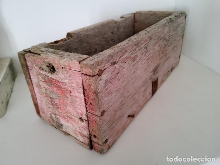 Antig&uuml;edades: ANTIGUA CAJA RUSTICA DE MADERA - Foto 7