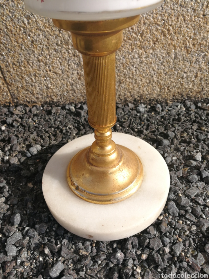 Antig&uuml;edades: LAMPARA DE MESA CON TULIPA OPALINA - Foto 4
