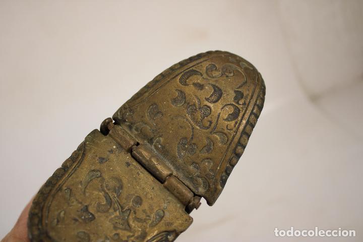 Antig&uuml;edades: antigua naveta de bronce - Foto 3
